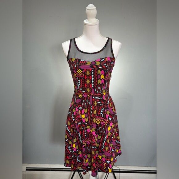 CLEARANCE! Xhilaration Patterned A-Line Dress Size S EUC - Picture 1 of 4